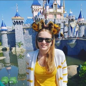 Meet your Posher, Emily